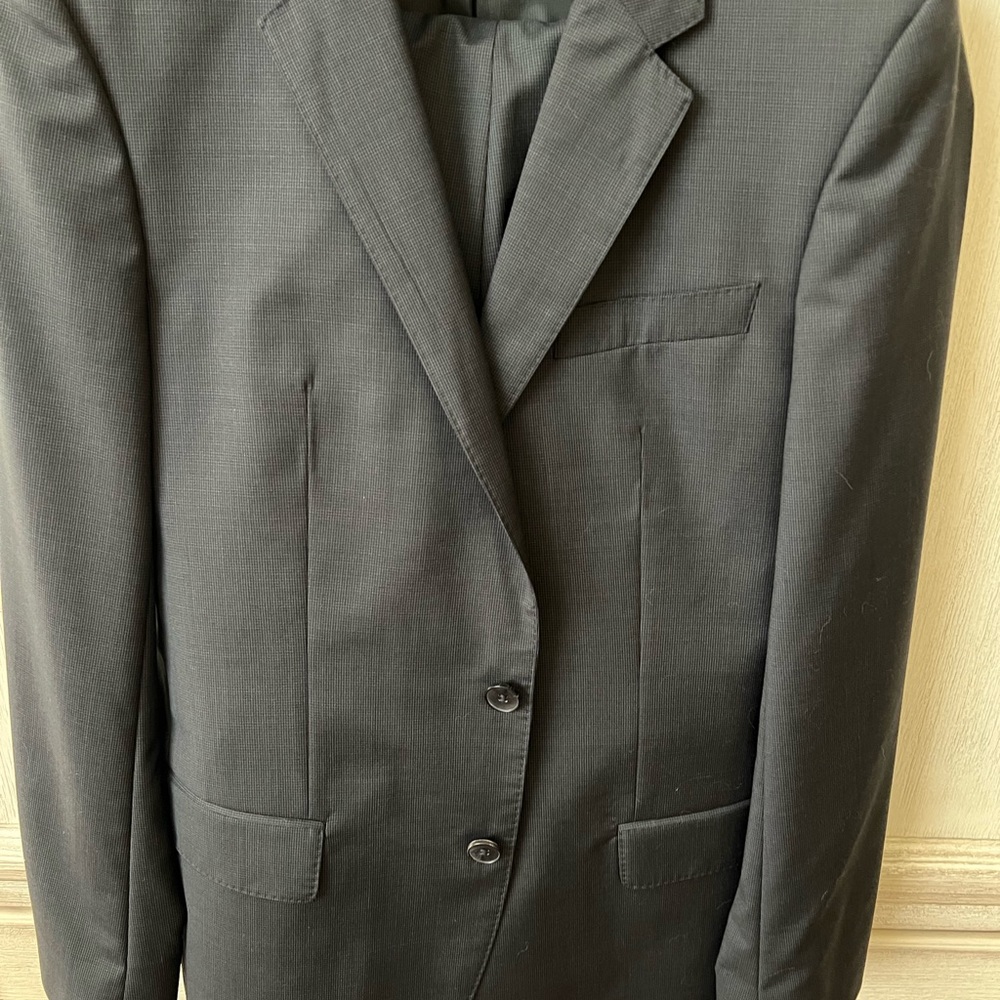Hugo Boss suit for men